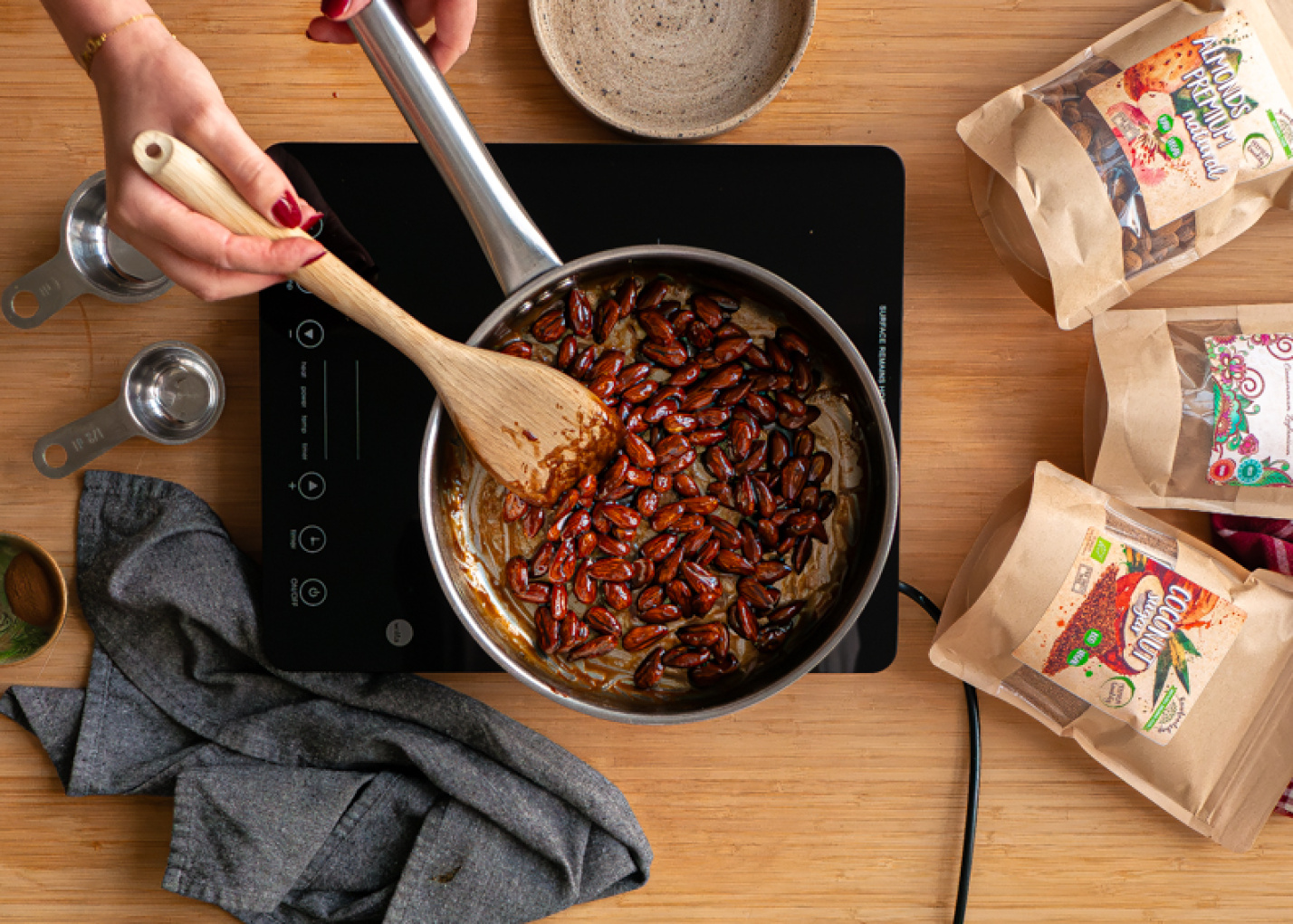 Enkelt julegodteri? Lag brente mandler på bare 10 minutter