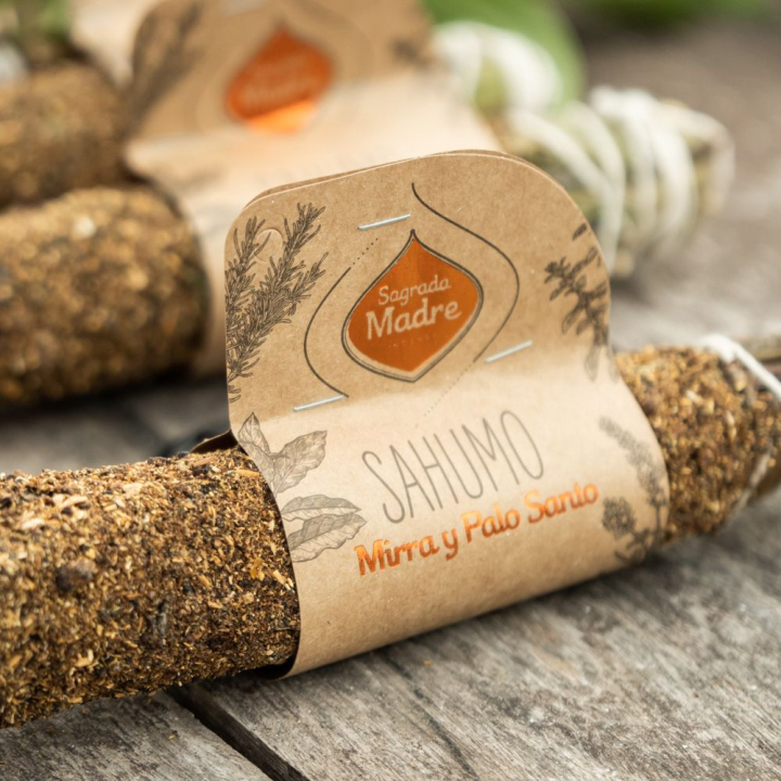 Sahumo Smudge Stick Myrra & Palo Santo 1 stk i gruppen Hjem & Sjel / Stemning & duft / Røkelse hos Rawfoodshop Scandinavia AB (79-01)