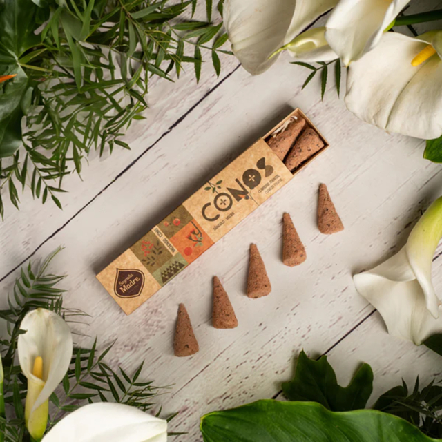 Røkelseskoner Sandeltre & Yagra 8stk