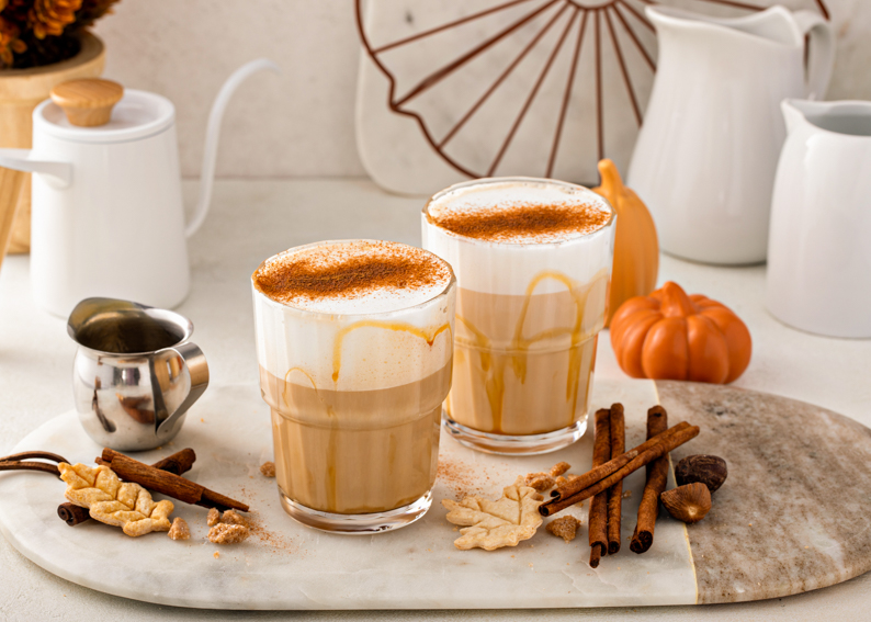 Slik lager du enkelt Pumpkin Spice Latte hjemme